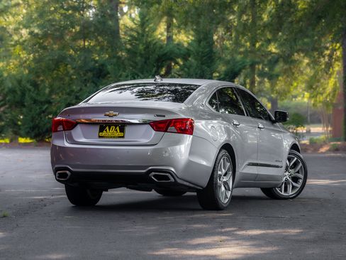 Used 2018 Chevrolet Impala Premier FWD image 4