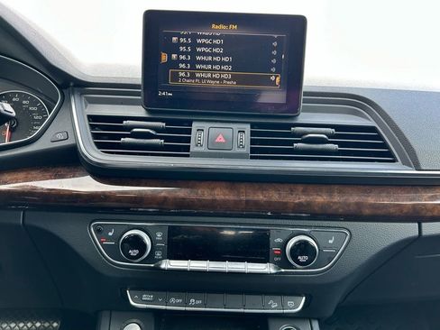 Used 2018 Audi Q5 2.0T Premium image 25