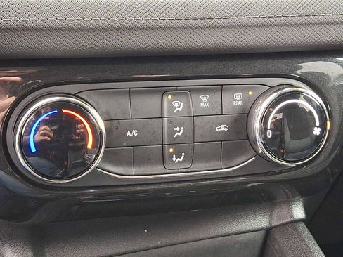 Used 2025 Chevrolet TrailBlazer LT image 15