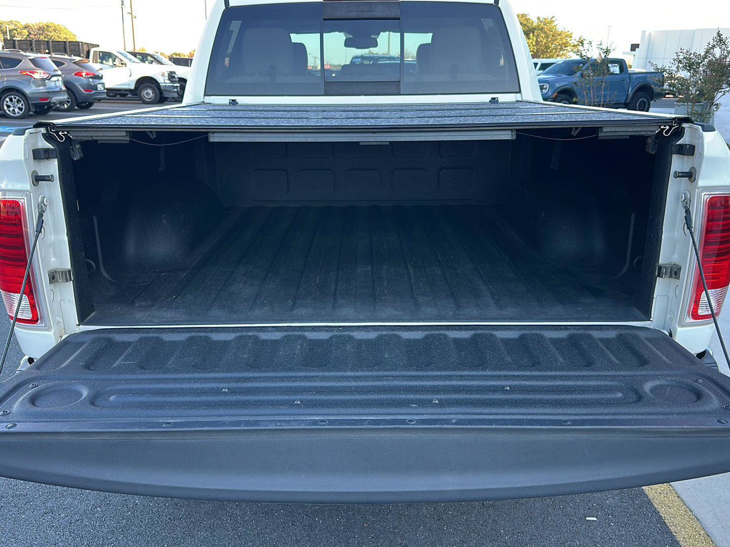 Used 2017 RAM 1500 Laramie w/ Convenience Group AWD/4WD image 17