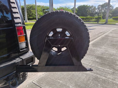Used 2003 HUMMER H2 w/ Preferred Equipment Group AWD/4WD image 43