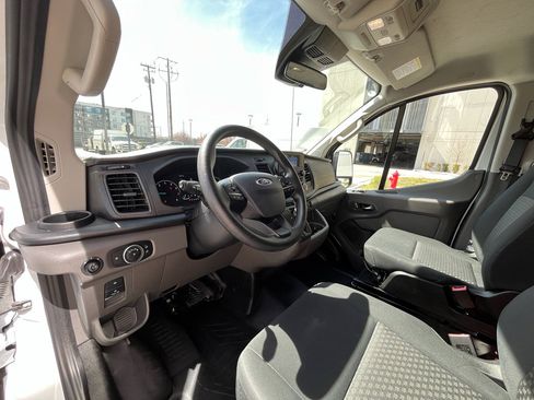 Used 2024 Ford Transit 250 Low Roof w/ Exterior Upgrade Package image 16