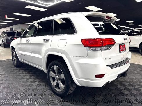 Used 2016 Jeep Grand Cherokee Overland w/ Advanced Technology Group image 11