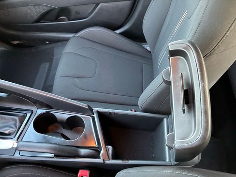 Used 2023 Hyundai Elantra SEL image 33