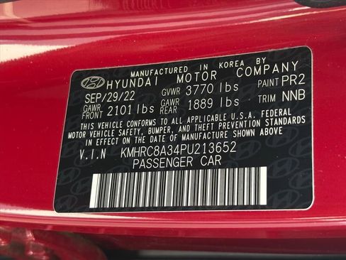Used 2023 Hyundai Venue FWD image 30