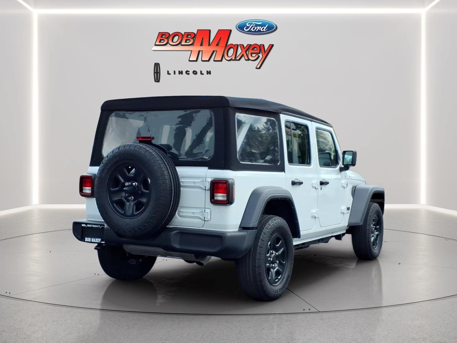 Used 2024 Jeep Wrangler Unlimited Sport AWD/4WD image 4