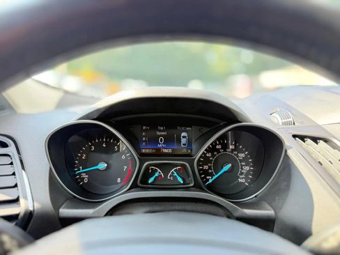 Used 2017 Ford Escape Titanium AWD/4WD image 16
