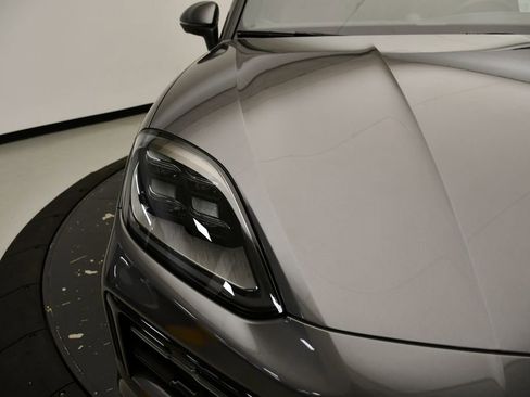 Certified 2025 Porsche Cayenne image 14