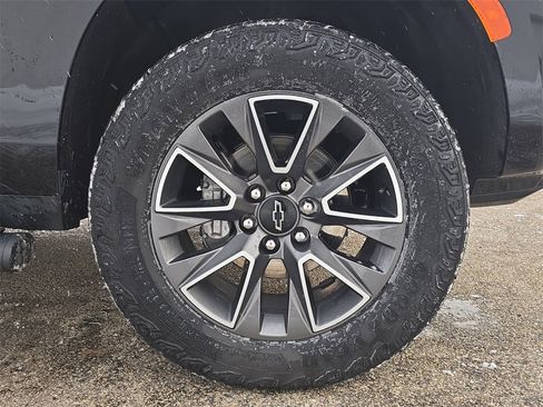 Certified 2024 Chevrolet Tahoe Z71 w/ Z71 Off-Road Package image 34