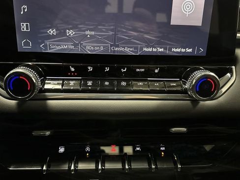 Used 2024 GMC Canyon Elevation w/ Convenience Package image 20