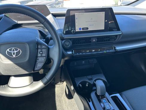 Used 2025 Toyota Prius LE image 16