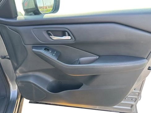 Used 2024 Nissan Rogue SV image 13