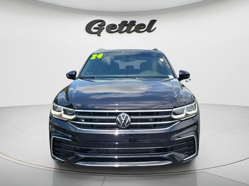 Used 2024 Volkswagen Tiguan SEL R-Line AWD/4WD image 2