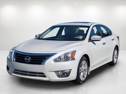 Used 2015 Nissan Altima 2.5 SL w/ Technology Package
