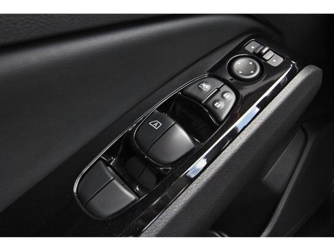 Certified 2025 Nissan Altima 2.5 SR FWD image 22