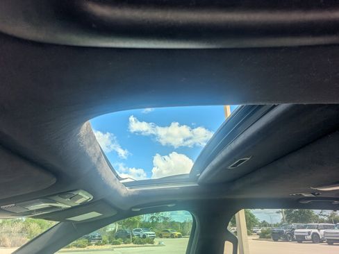 Certified 2025 Kia Telluride SX Prestige X-Line image 32