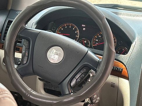 Used 2008 Saturn Outlook XR w/ Premium Trim Package FWD image 12