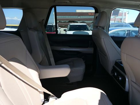 Used 2024 Ford Expedition Limited RWD image 23