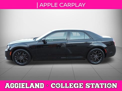 Used 2019 Chrysler 300 S AWD/4WD image 7