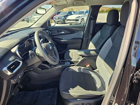 Used 2023 Chevrolet TrailBlazer LT w/ Convenience Package FWD image 20
