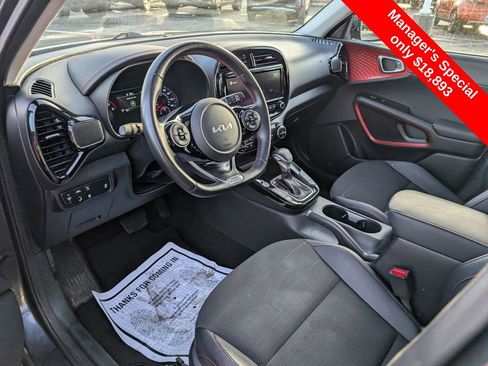 Used 2022 Kia Soul Turbo image 12