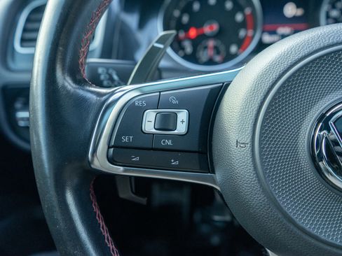 Used 2017 Volkswagen GTI SE image 22