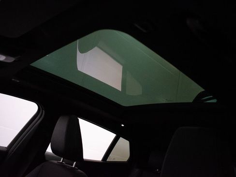 Used 2025 BMW X2 xDrive28i w/ Premium Package image 22