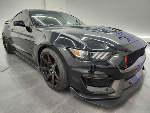Used 2016 Ford Mustang Shelby GT350R w/ GT350R Equipment Group 920A image 2