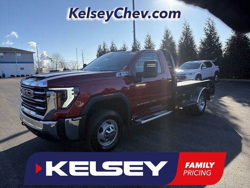 Used 2024 GMC Sierra 3500 SLE w/ SLE Convenience Package image 1