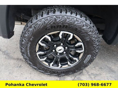 Used 2025 Chevrolet Silverado 1500 ZR2 w/ Technology Package image 29