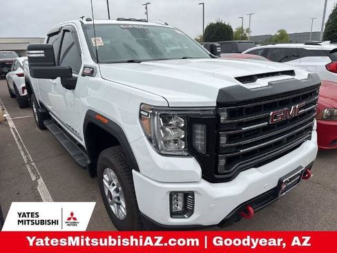 Used 2021 GMC Sierra 2500 AT4 w/ AT4 Preferred Package AWD/4WD image 2