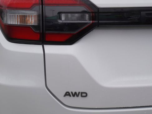 Used 2025 Honda Pilot Black Edition image 11