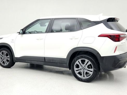 Used 2023 Kia Seltos LX image 7