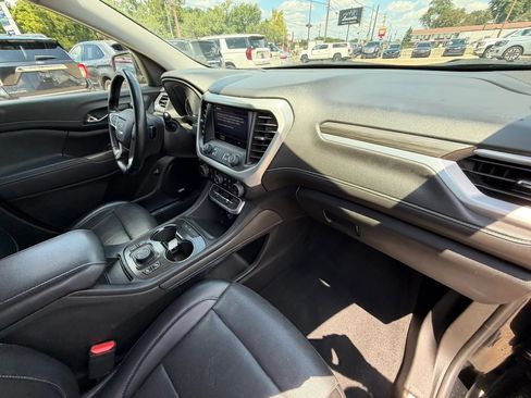 Used 2023 GMC Acadia SLT AWD/4WD image 14