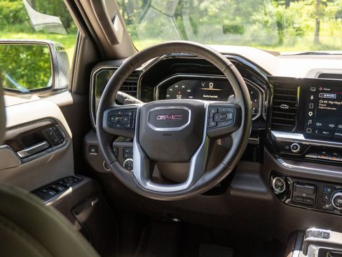 Used 2025 GMC Sierra 1500 SLT w/ SLT Premium Plus Package AWD/4WD image 21