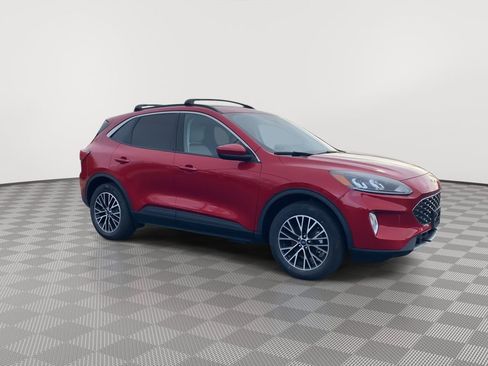 Used 2022 Ford Escape SEL w/ Class II Trailer Tow Package image 2