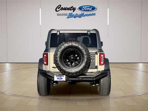 New 2025 Ford Bronco Badlands image 11