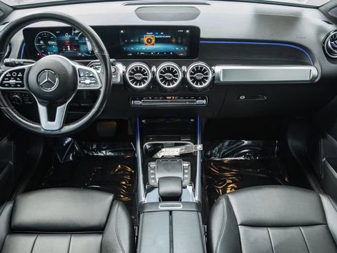Used 2022 Mercedes-Benz GLB 250 4MATIC w/ Premium Package Lite image 21