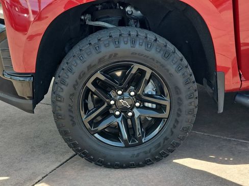 Used 2020 Chevrolet Silverado 1500 LT Trail Boss AWD/4WD image 35