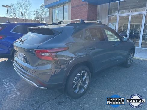 Used 2026 Chevrolet Trax LT image 2