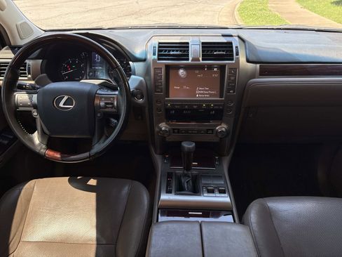 Used 2018 Lexus GX 460 Premium AWD/4WD image 33