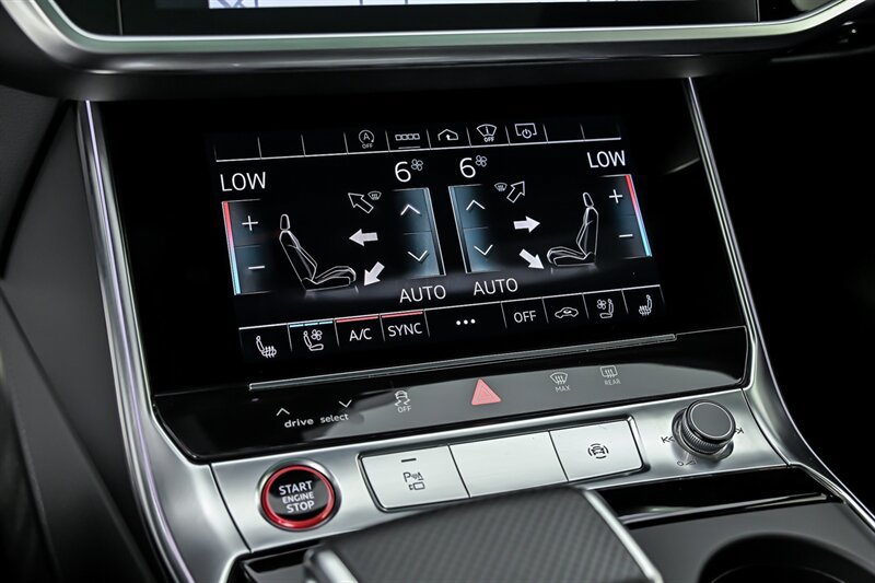 Used 2022 Audi RS 6 AWD/4WD image 27