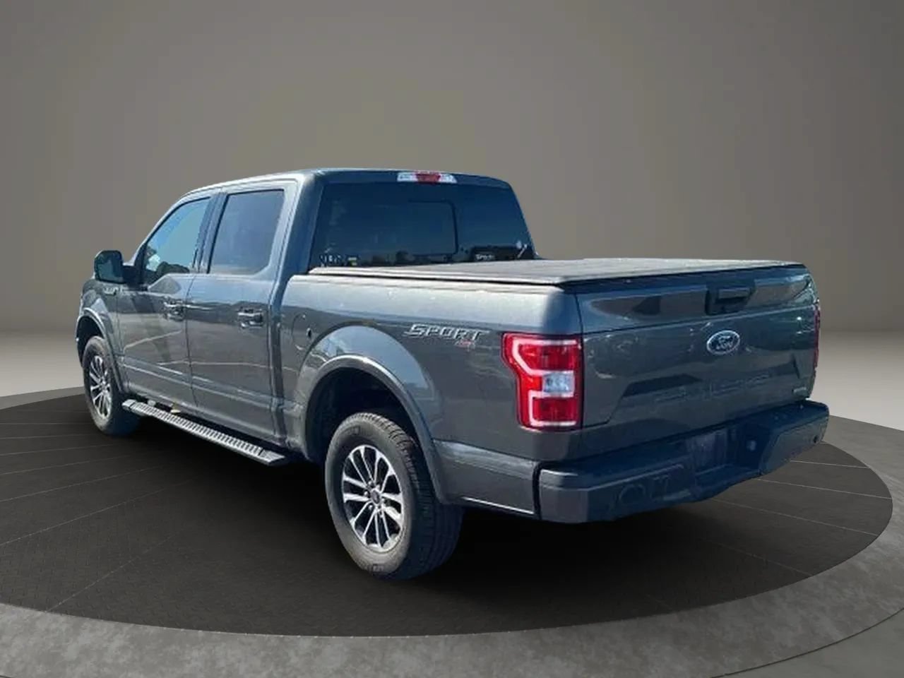 Used 2018 Ford F150 XLT w/ Equipment Group 302A Luxury AWD/4WD image 7