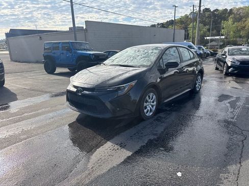 Used 2022 Toyota Corolla LE image 11