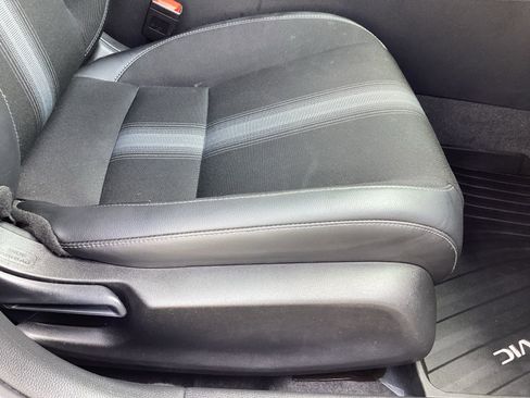 Used 2025 Honda Civic Sport image 18