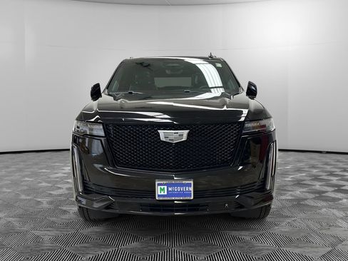 Used 2022 Cadillac Escalade Sport Platinum w/ Heavy-Duty Trailer Package AWD/4WD image 8