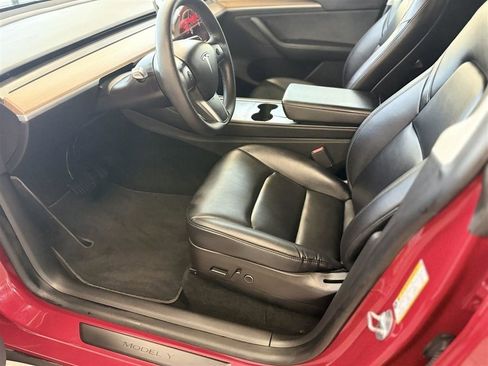 Used 2023 Tesla Model Y Long Range image 10