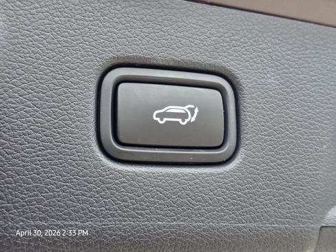 Used 2024 Hyundai Palisade SEL w/ Premium Package FWD image 19