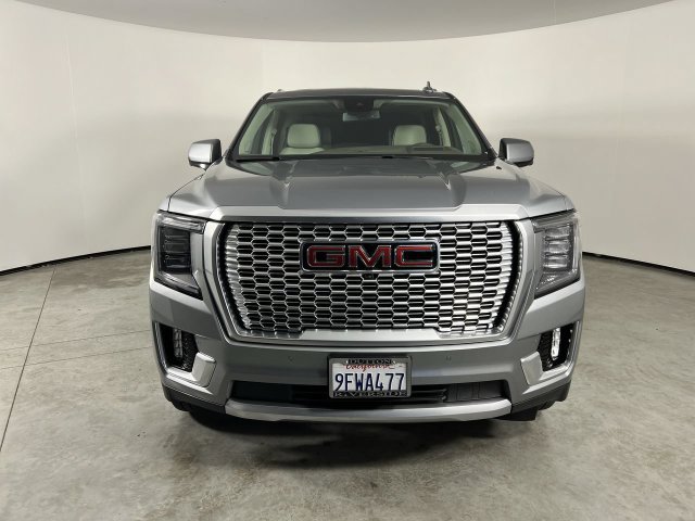Used 2023 GMC Yukon Denali AWD/4WD image 3