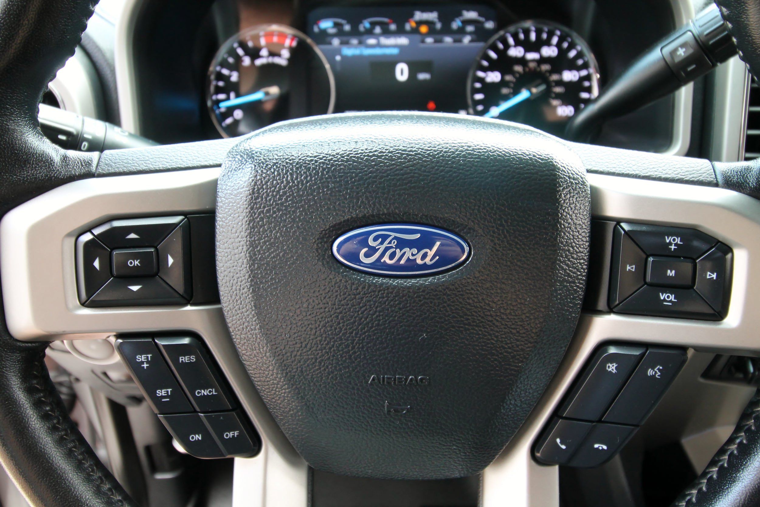 Used 2022 Ford F250 Lariat w/ Lariat Ultimate Package AWD/4WD image 28